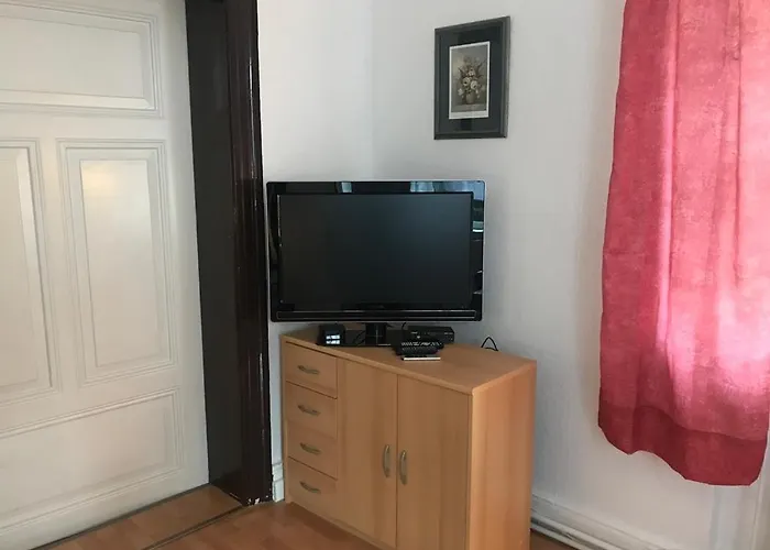 Zur Weissen Taube アパート *